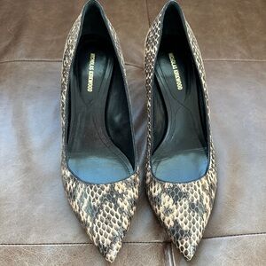 Nicholas Kirkwood Snake Pump